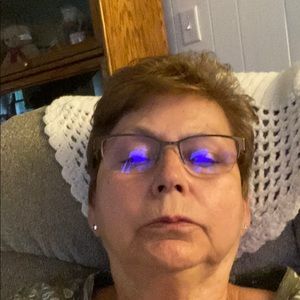 Meet your Posher, Connie